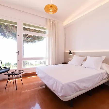 Catalunya Casas Seafront Bliss For 16 People 40km To Barcelona! מטארו